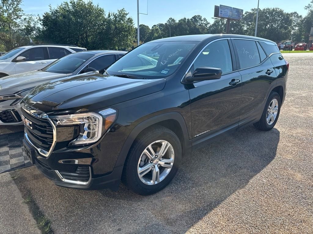 Used 2024 GMC Terrain SLE SUV