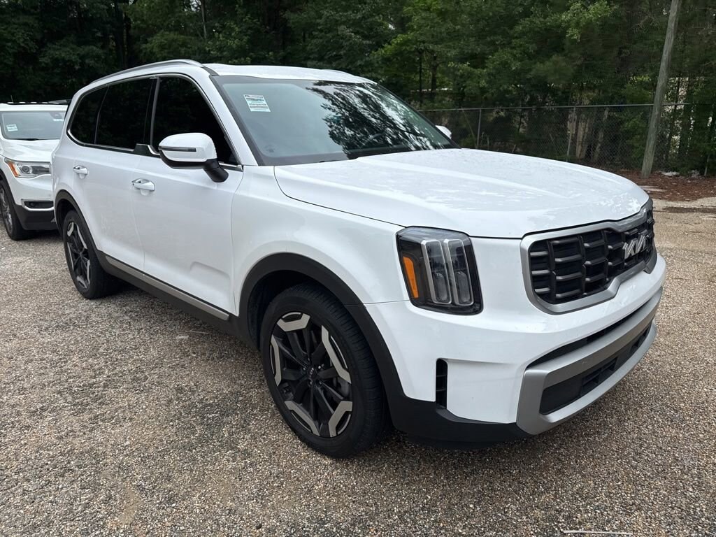 Used 2024 Kia Telluride S SUV