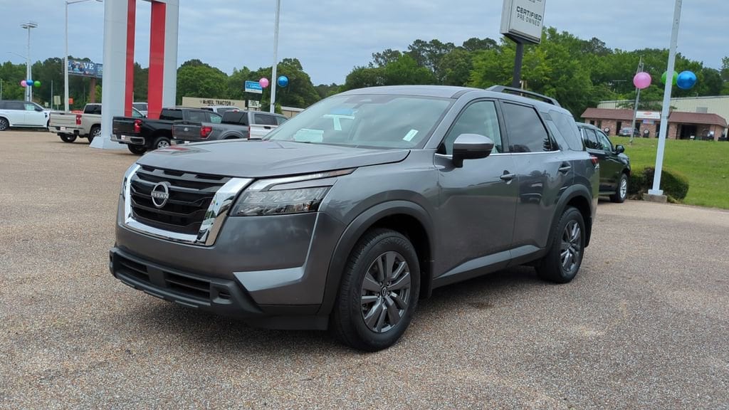 2025 Nissan Pathfinder SV 2WD's photo