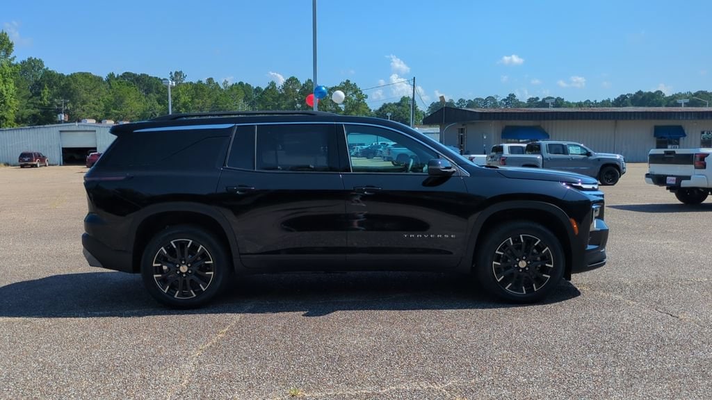 New 2026 Chevrolet Traverse LT SUV