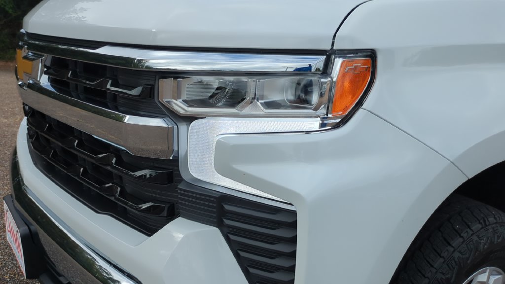 2026 Chevrolet Silverado 1500 LT - Photo 9