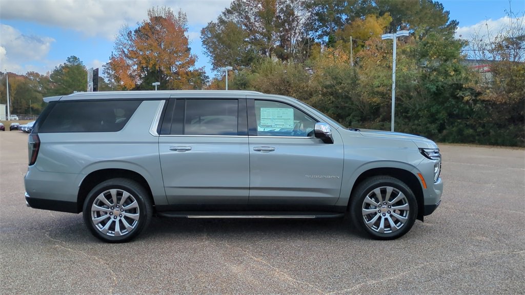 2026 Chevrolet Suburban Premier photo 2