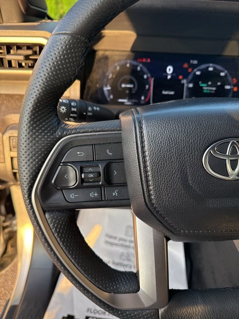 2024 Toyota Tacoma Limited - Photo 32