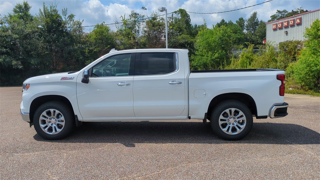 2025 Chevrolet Silverado 1500 LTZ photo 2