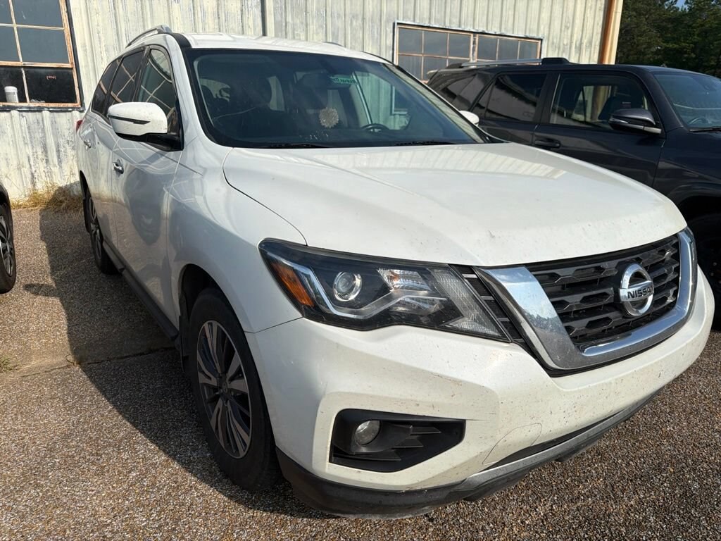Used 2017 Nissan Pathfinder SV SUV