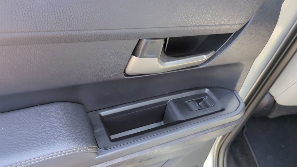 2024 Toyota Tacoma Limited - Photo 17