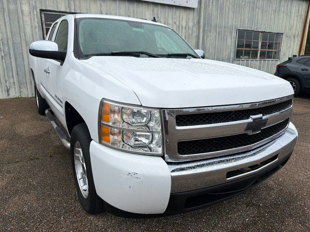 Used 2010 Chevrolet Silverado 1500 LT Truck Extended Cab