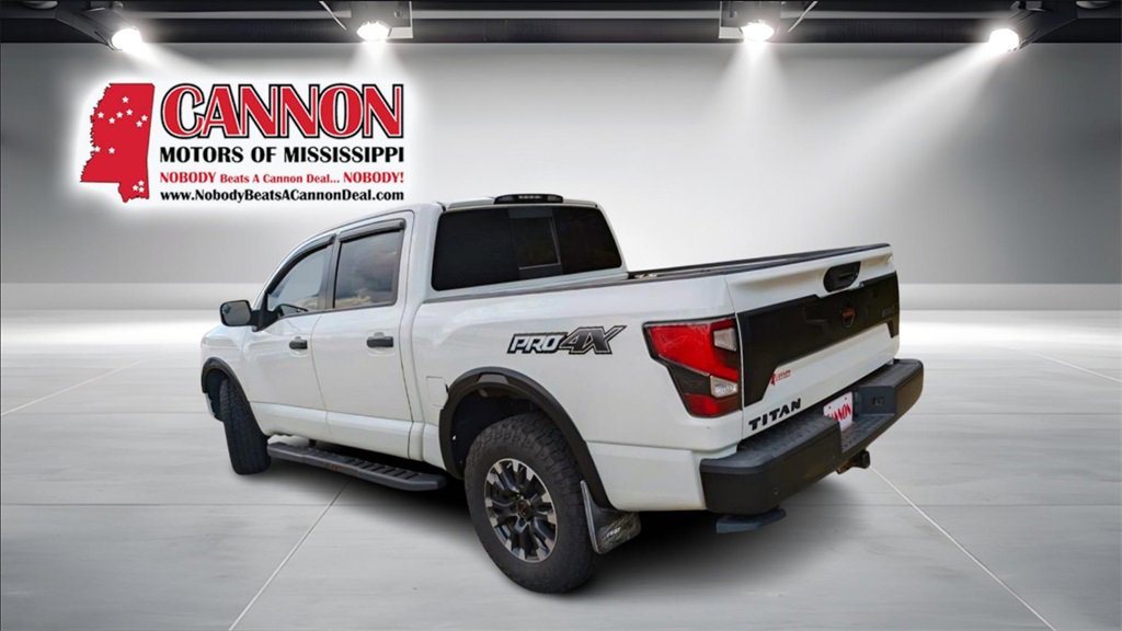 2020 Nissan Titan PRO-4X photo 3