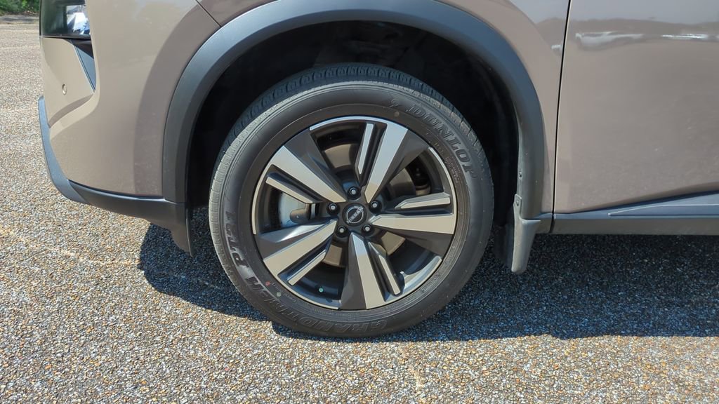 2025 Nissan Rogue SL - Photo 10