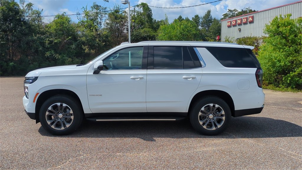 2025 Chevrolet Tahoe LT photo 2
