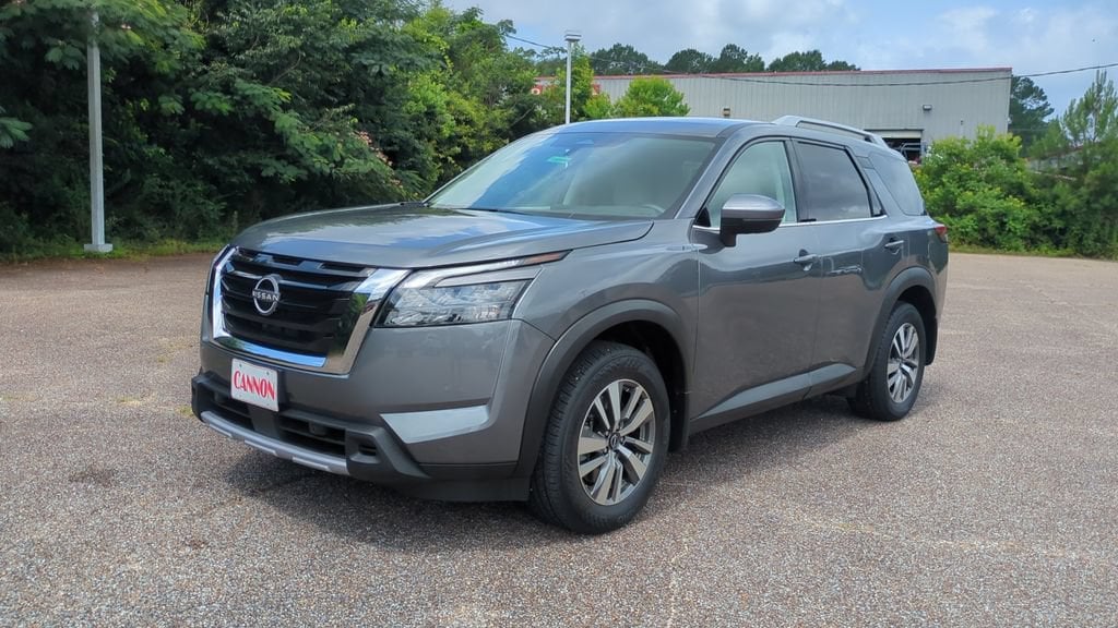 Used 2025 Nissan Pathfinder SL SUV
