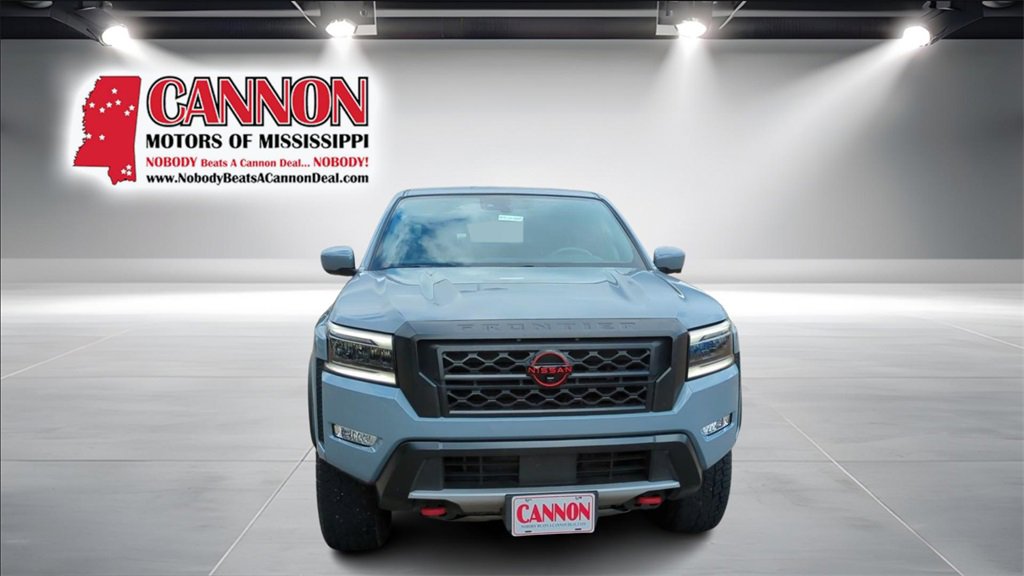 2024 Nissan Frontier PRO-4X photo 2