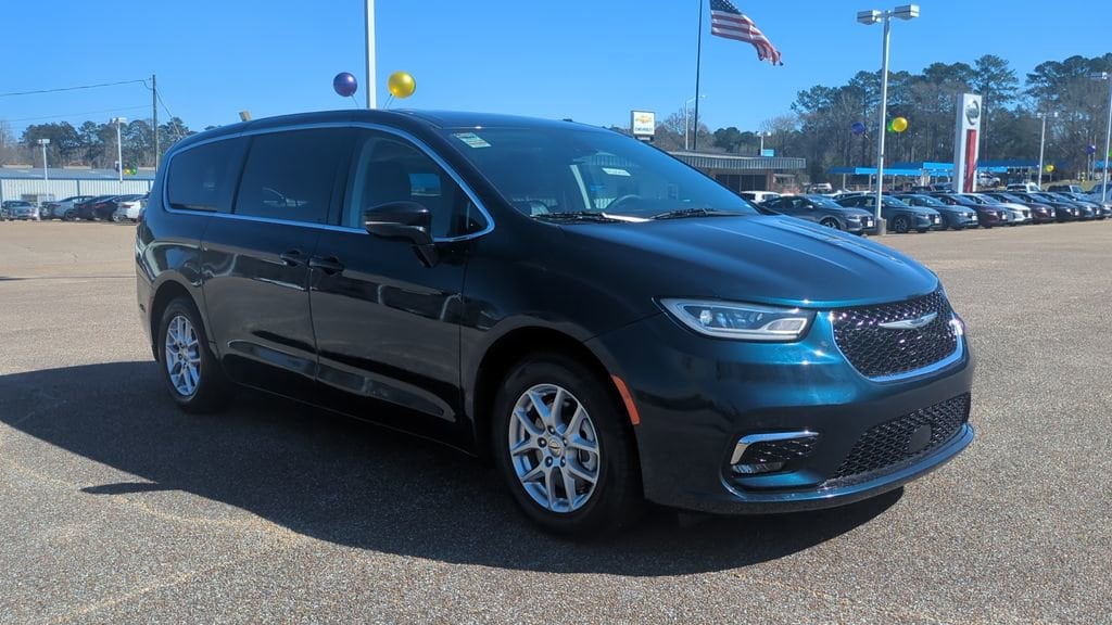 Used 2024 Chrysler Pacifica Touring L Van Passenger Van