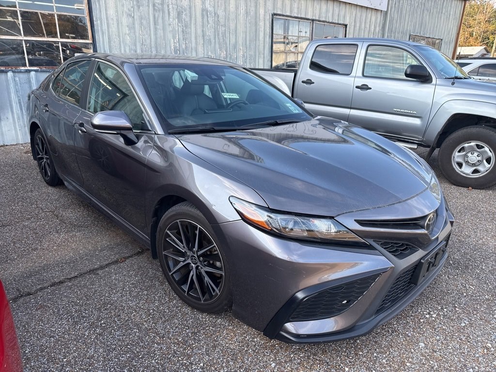 Used 2024 Toyota Camry SE Sedan