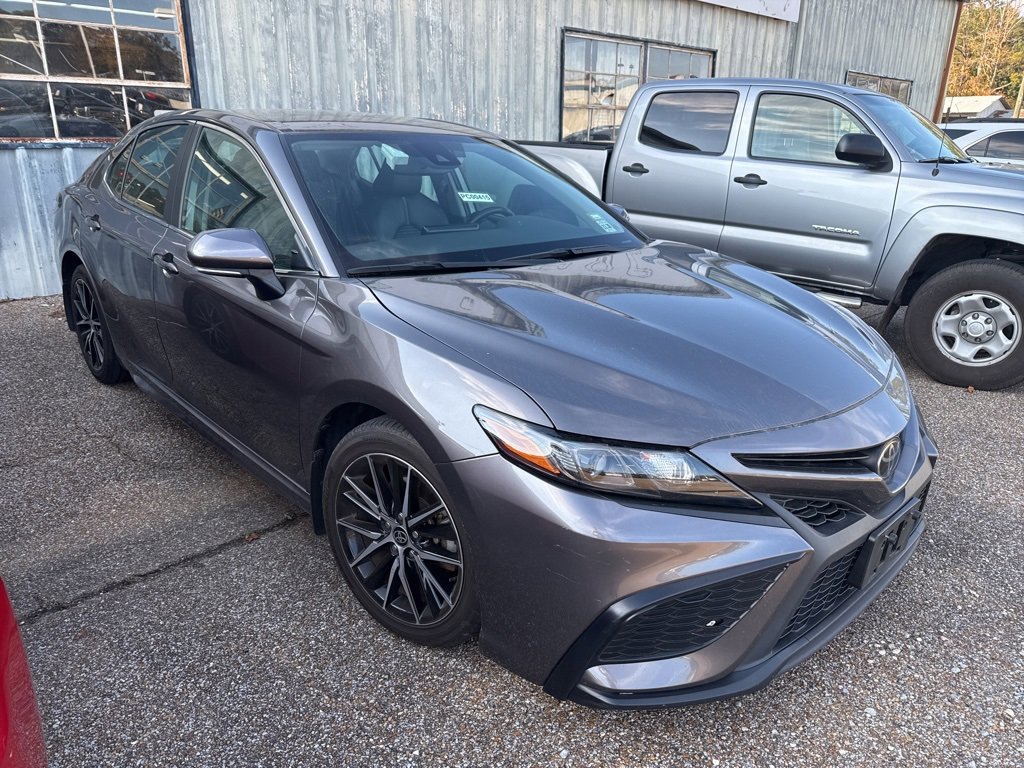 2024 Toyota Camry SE photo 2