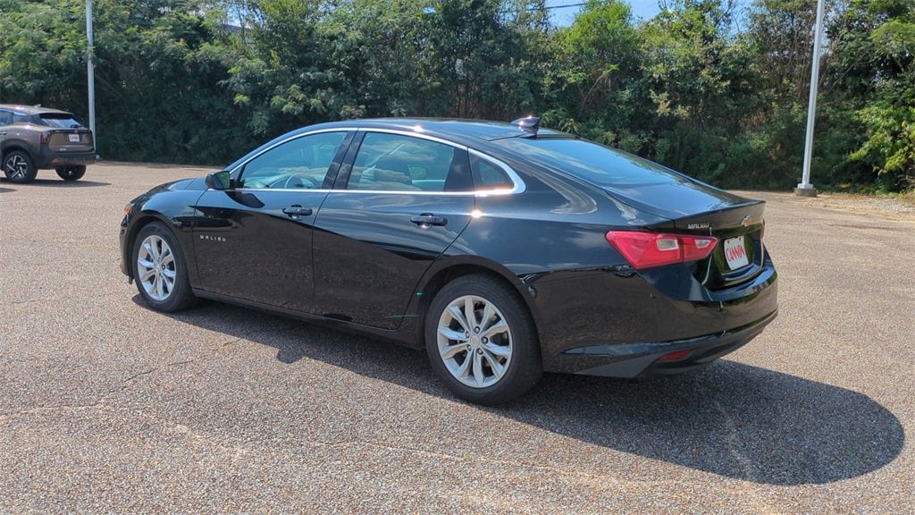 2024 Chevrolet Malibu 1LT photo 3