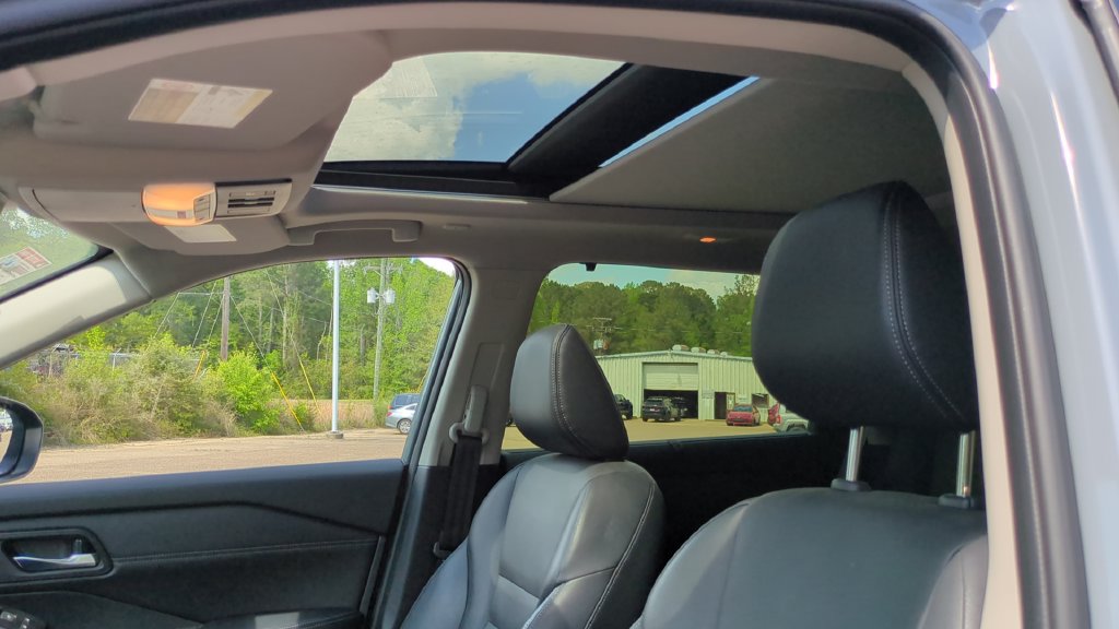 2025 Nissan Rogue SL - Photo 10