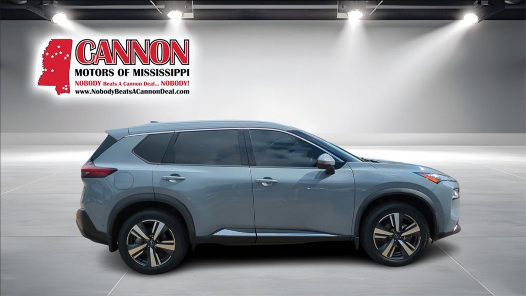 2023 Nissan Rogue SL photo 4