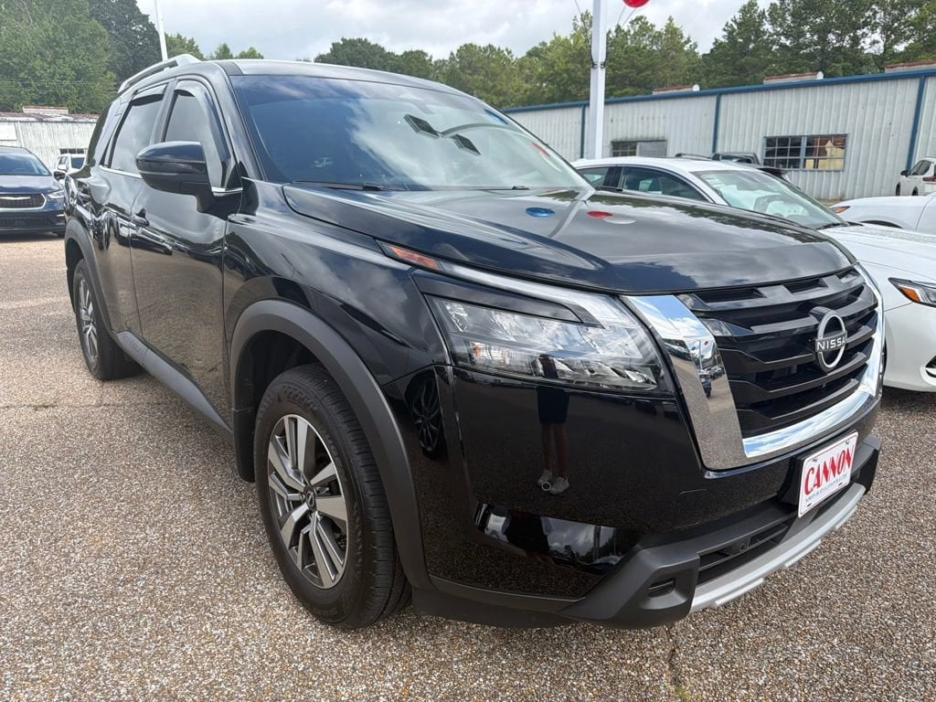 Used 2025 Nissan Pathfinder SL SUV