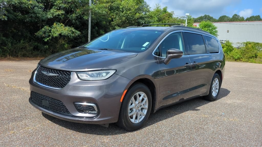 Used 2022 Chrysler Pacifica Touring L Van Passenger Van