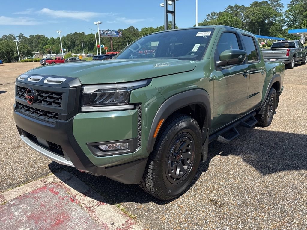 2025 Nissan Frontier PRO-X Crew Cab 4X2's photo