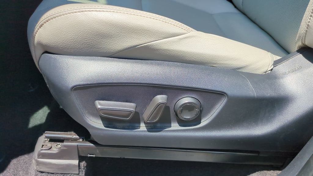 2024 Toyota Tacoma Limited - Photo 13