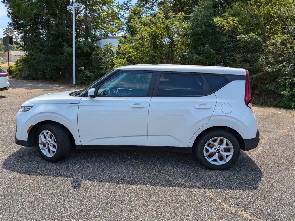 Used 2021 Kia Soul S with VIN KNDJ23AU1M7782209 for sale in Laurel, MS