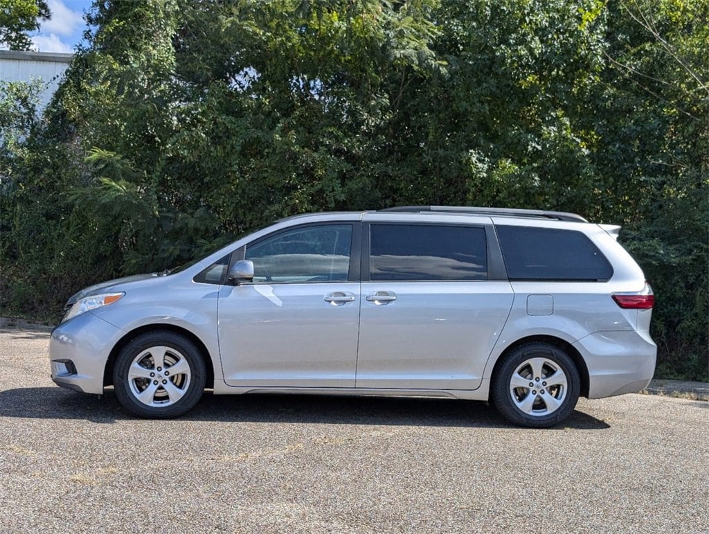 Used 2015 Toyota Sienna LE with VIN 5TDKK3DCXFS591677 for sale in Laurel, MS