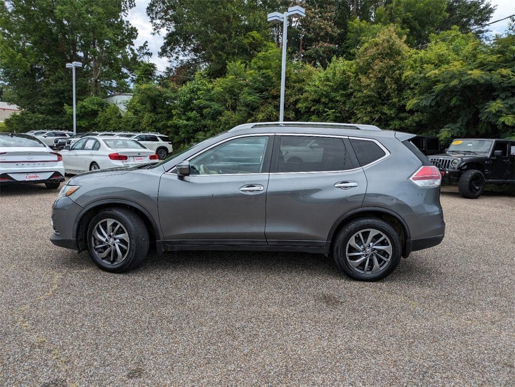 Used 2014 Nissan Rogue SL with VIN 5N1AT2MT3EC787409 for sale in Laurel, MS