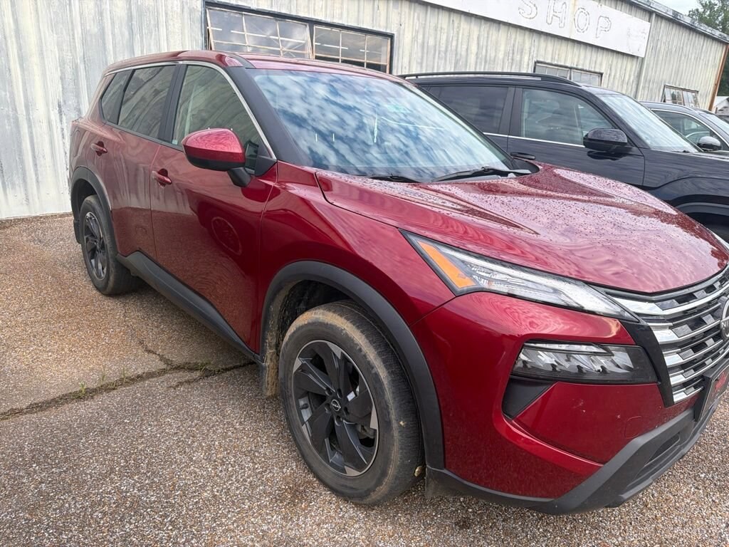 Used 2024 Nissan Rogue SV SUV