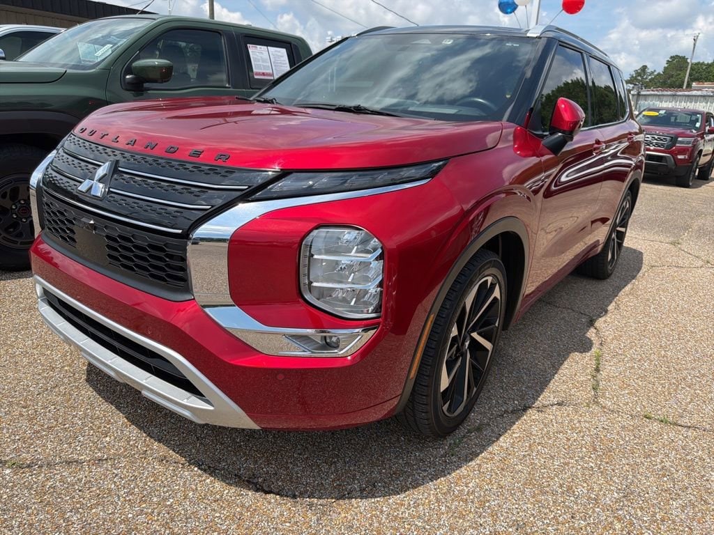 Used 2024 Mitsubishi Outlander SEL SUV