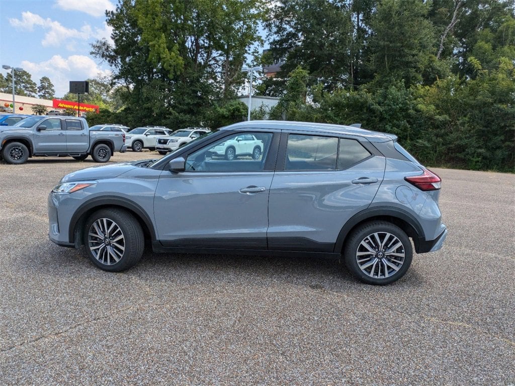 Used 2021 Nissan Kicks SV with VIN 3N1CP5CV2ML469373 for sale in Laurel, MS