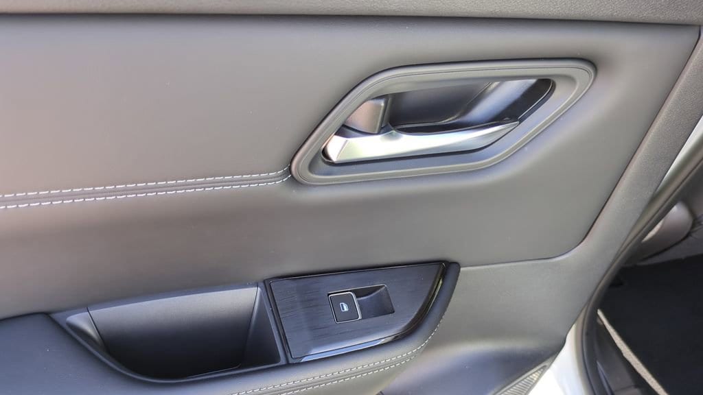 2025 Nissan Rogue SL - Photo 16