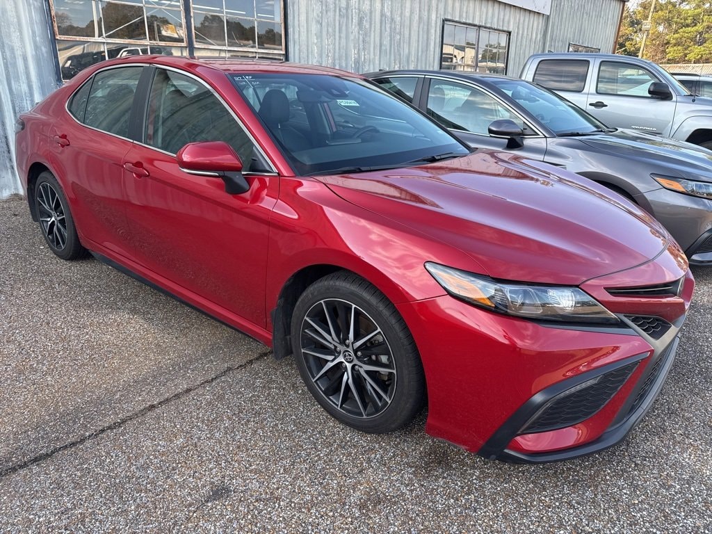 Used 2024 Toyota Camry SE Sedan