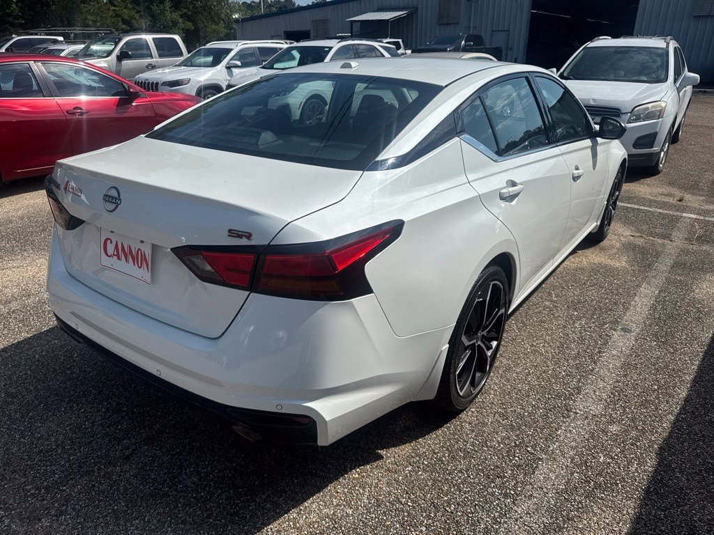 Used 2024 Nissan Altima 2.5 SR Sedan