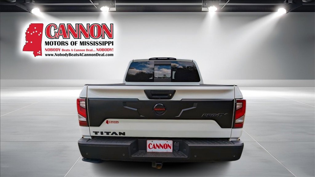 2020 Nissan Titan PRO-4X photo 4