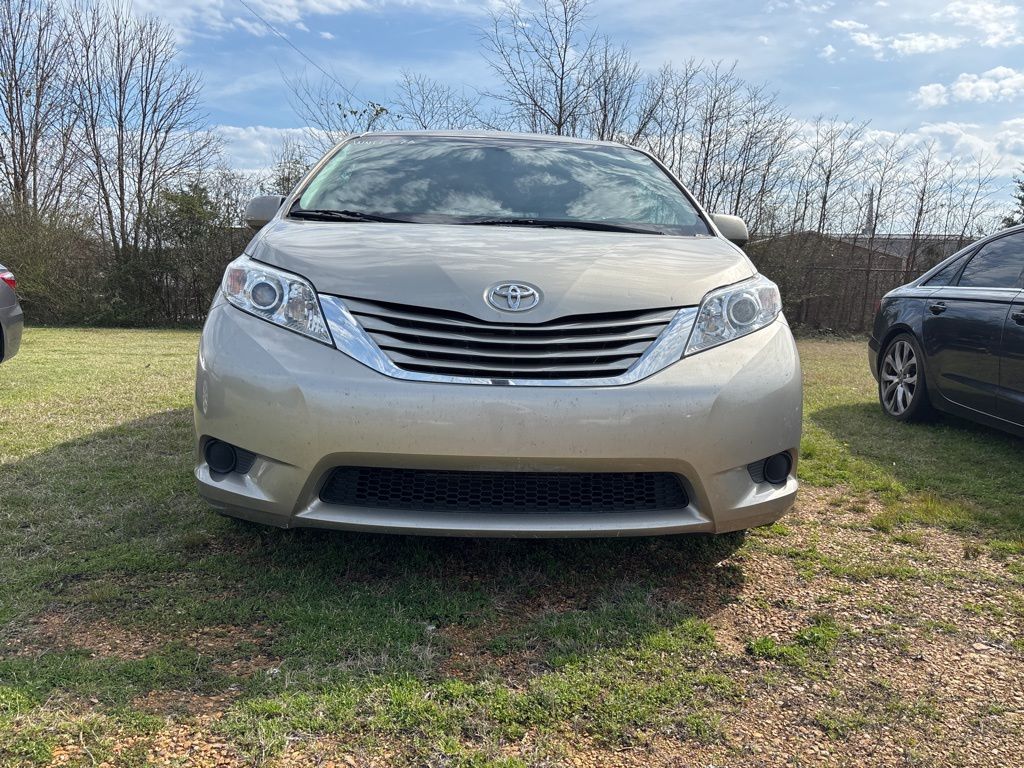 Used 2015 Toyota Sienna LE with VIN 5TDKK3DCXFS577553 for sale in West Point, MS