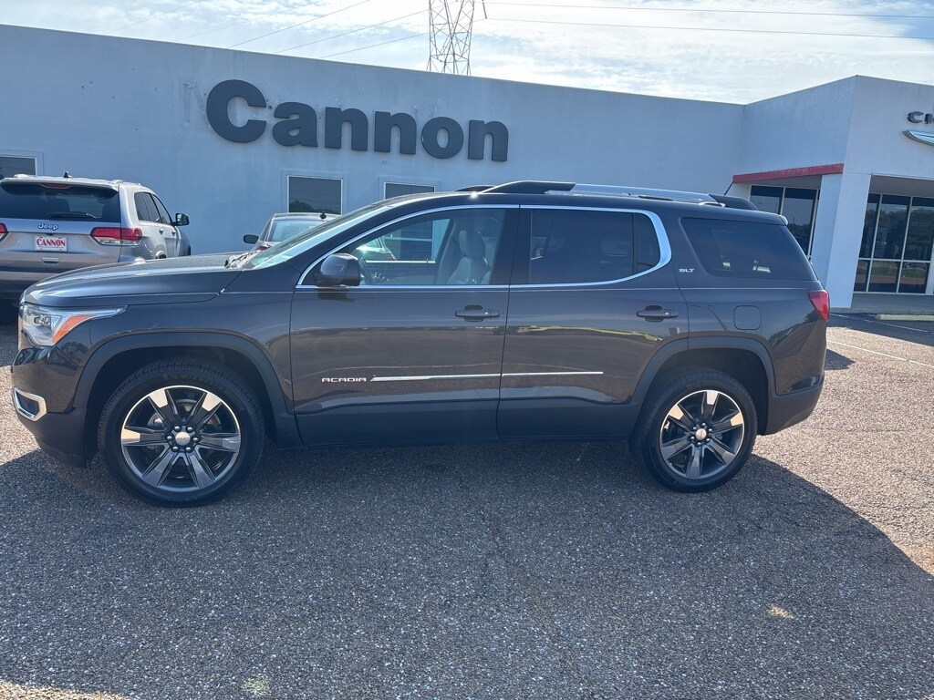 2023 Jeep Cherokee Altitude Lux photo 2