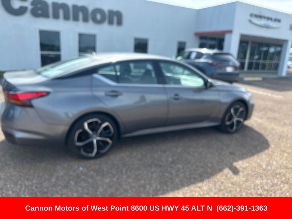 Used 2024 Nissan Altima 2.5 SR Sedan