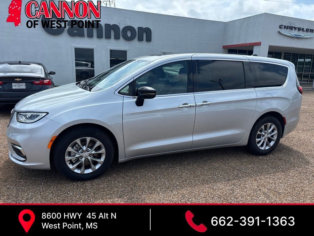 Used 2026 Chrysler Pacifica Limited Minivan/Van