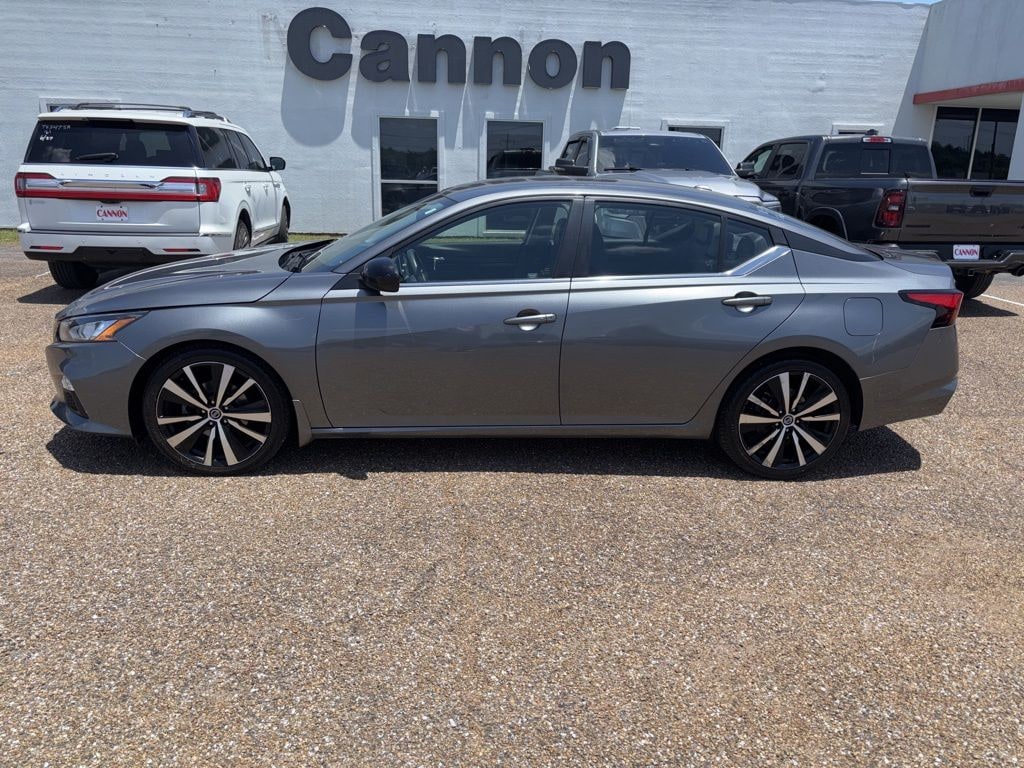 Used 2022 Nissan Altima 2.5 SR Sedan