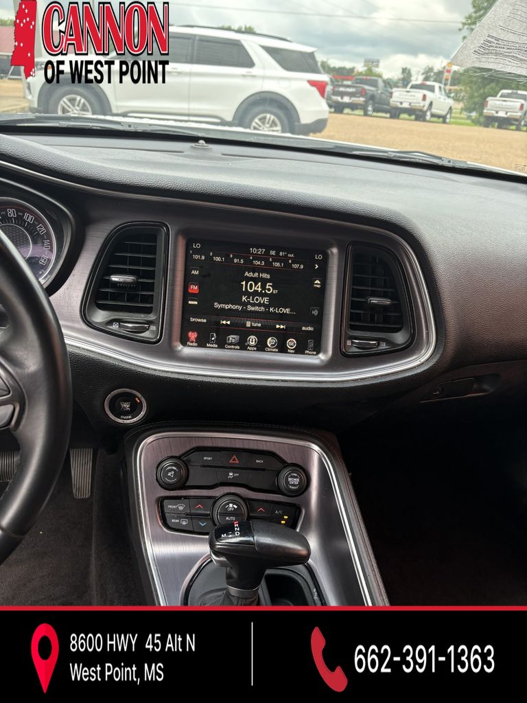 2016 Dodge Challenger SXT - Photo 8