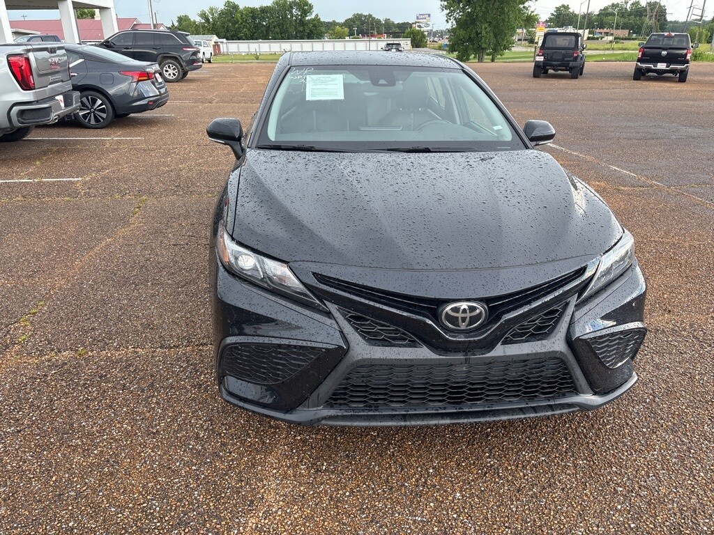 2023 Toyota Camry SE photo 4