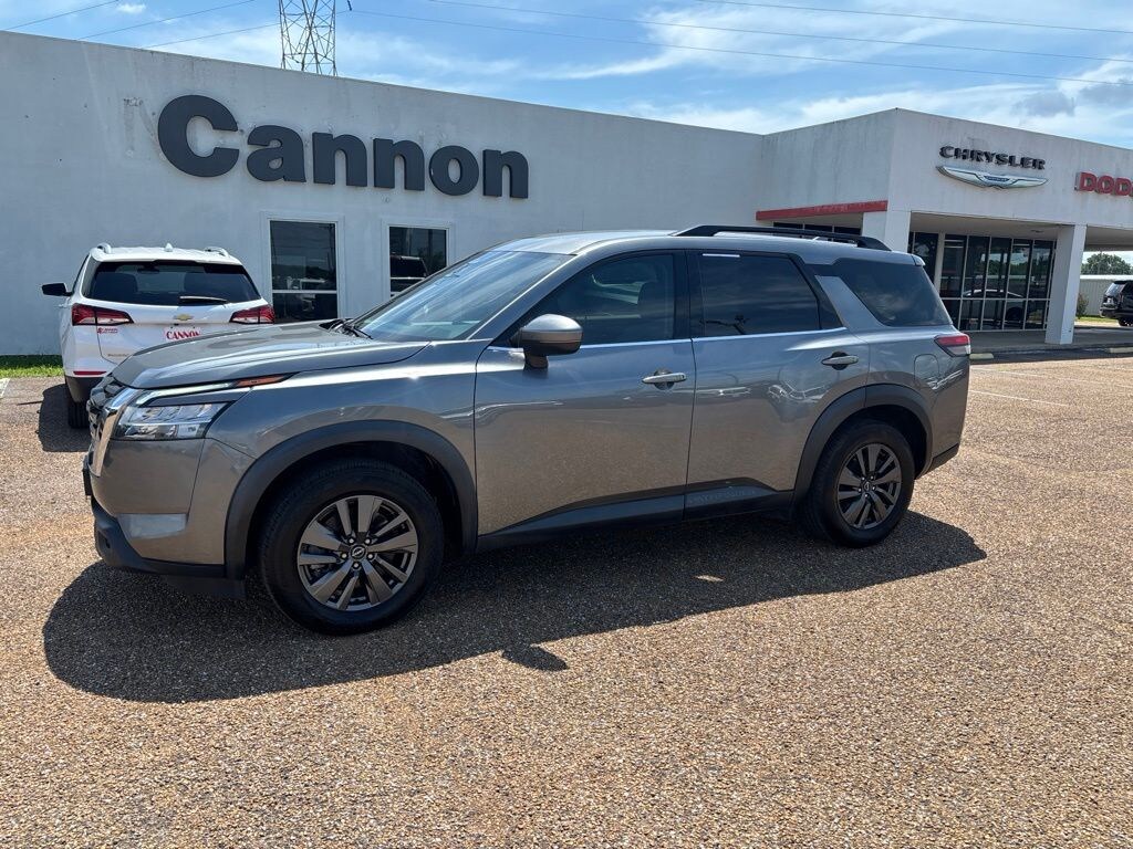 Used 2022 Nissan Pathfinder SV SUV