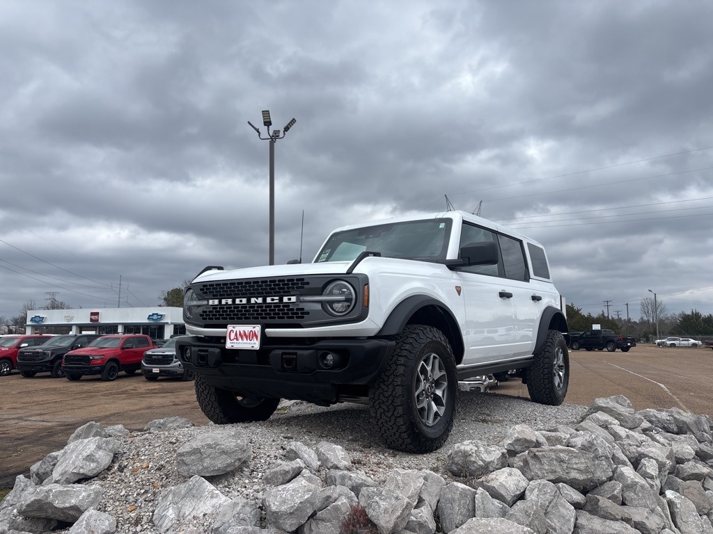 Used 2025 Ford Bronco Badlands SUV