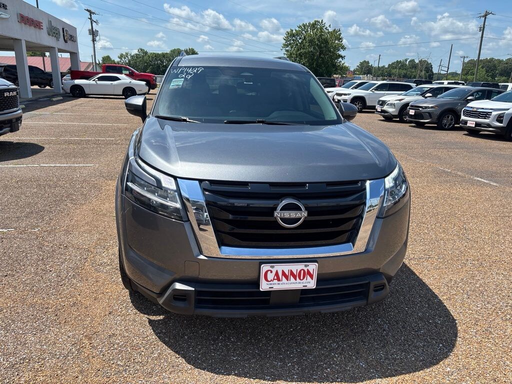 Used 2022 Nissan Pathfinder SV SUV