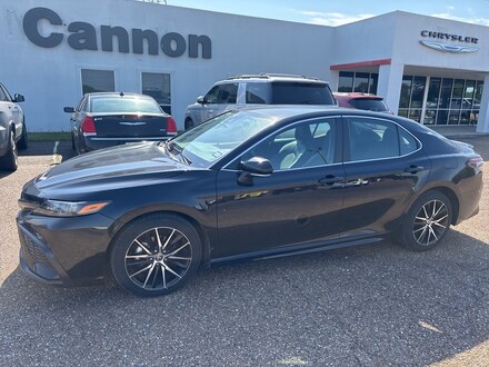 2023 Toyota Camry Sedan