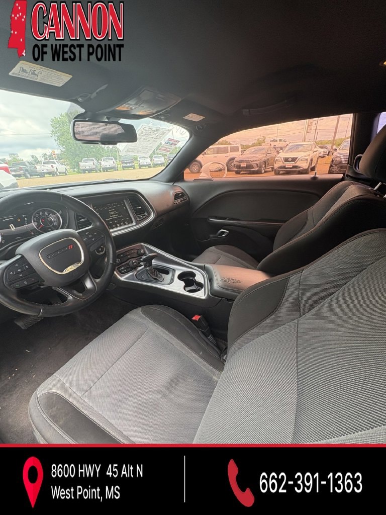 2016 Dodge Challenger SXT - Photo 5