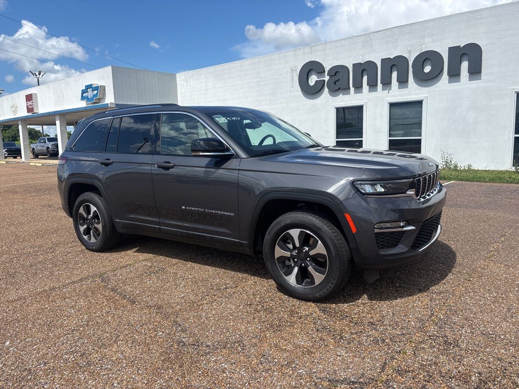 2023 Jeep Grand Cherokee 4xe 4x4's photo