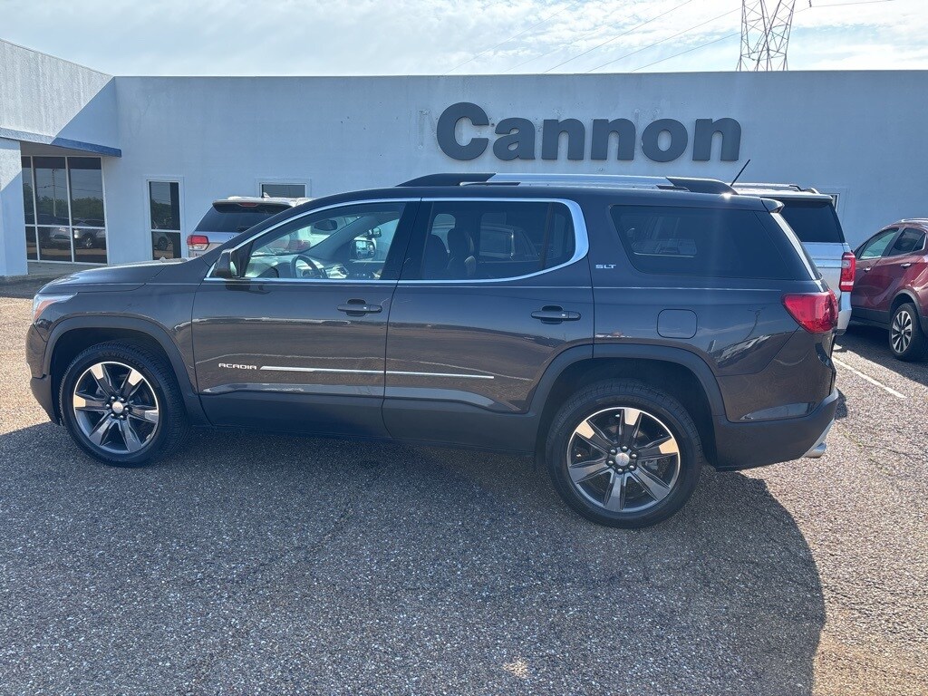 2023 Jeep Cherokee Altitude Lux photo 3